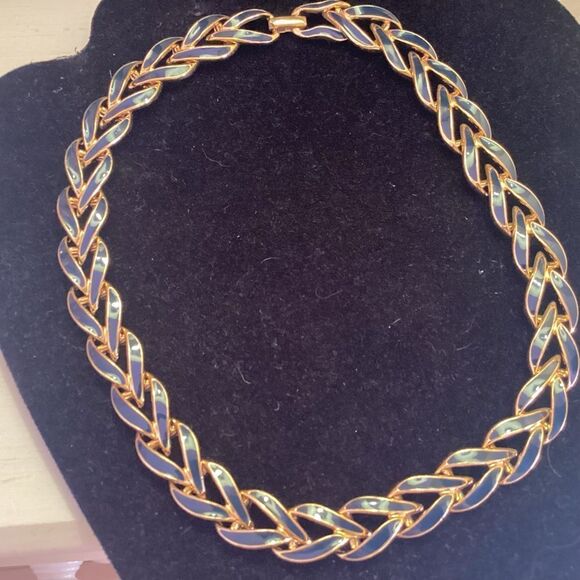 Napier Brand Gorgeous Classic Goldtone and Navy Enamel Choker Necklace - Picture 1 of 9